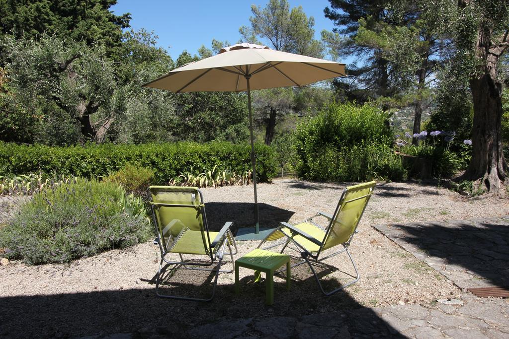 グラース Le Clos Des Canebiers Bed & Breakfast エクステリア 写真